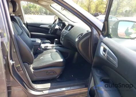 2017 Nissan Pathfinder Sl z USA, uszkodzony, nr VIN 5N1DR2MN1HC620676